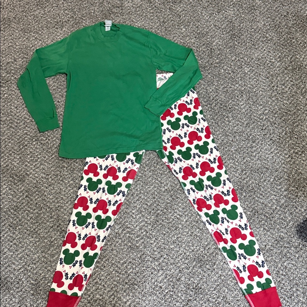 Hanna Andersson Christmas Mickey Mouse Pajama Set